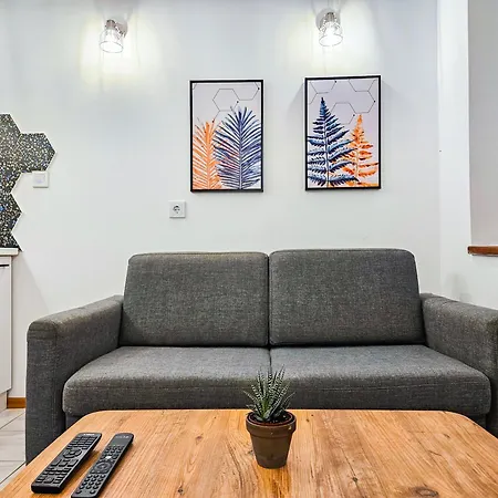 Glowleaf Loft Apartment *