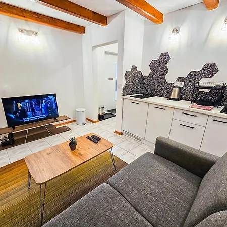 Glowleaf Loft Апартаменты *